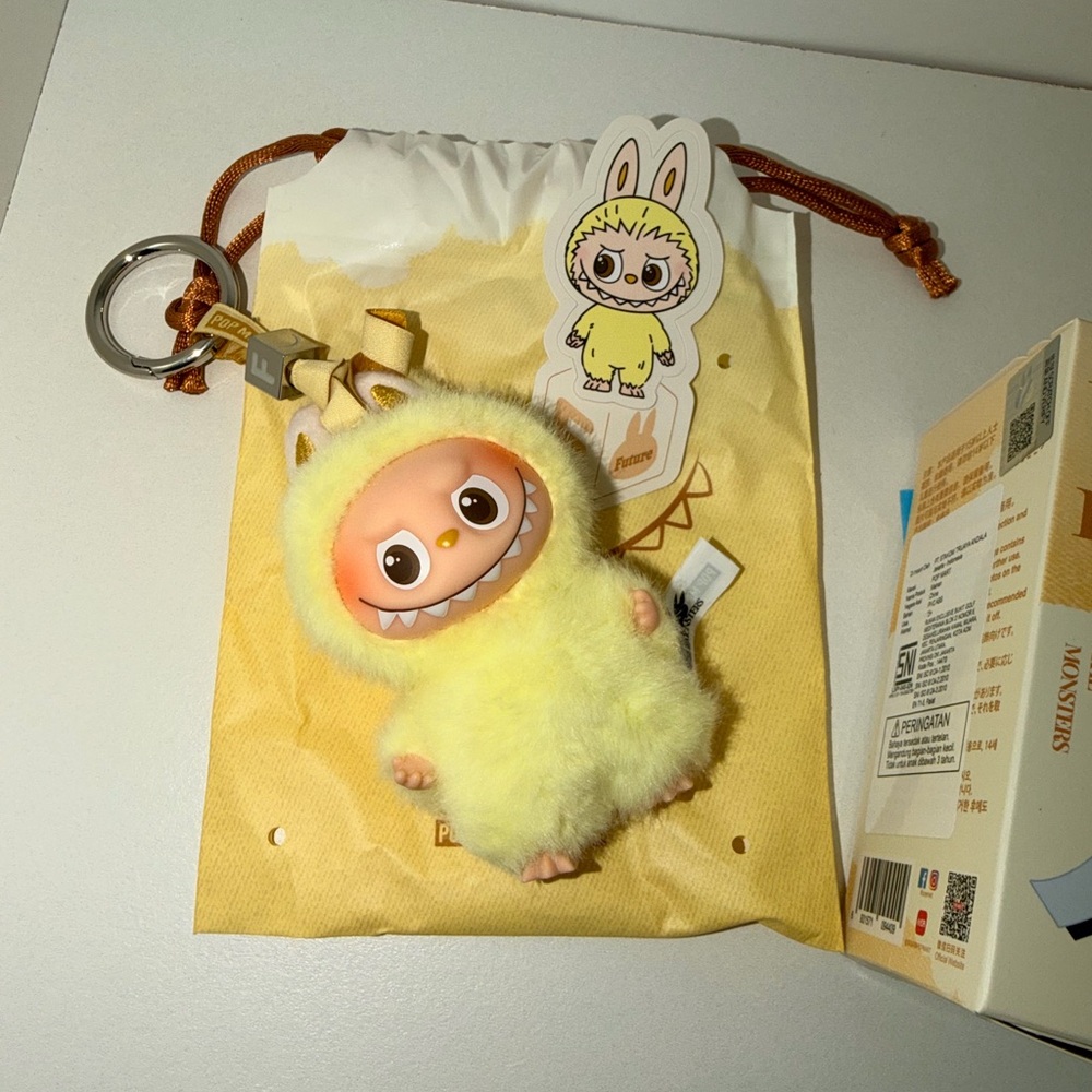 The Monsters LABUBU Pin for Love Series Letter F Plush Pendant (A-M) - Picture 6 of 7